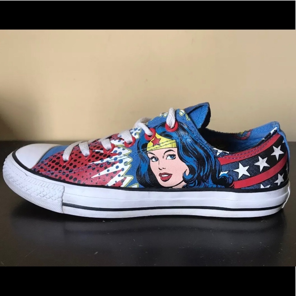 Limited Edition Wonder Woman Converse size 9